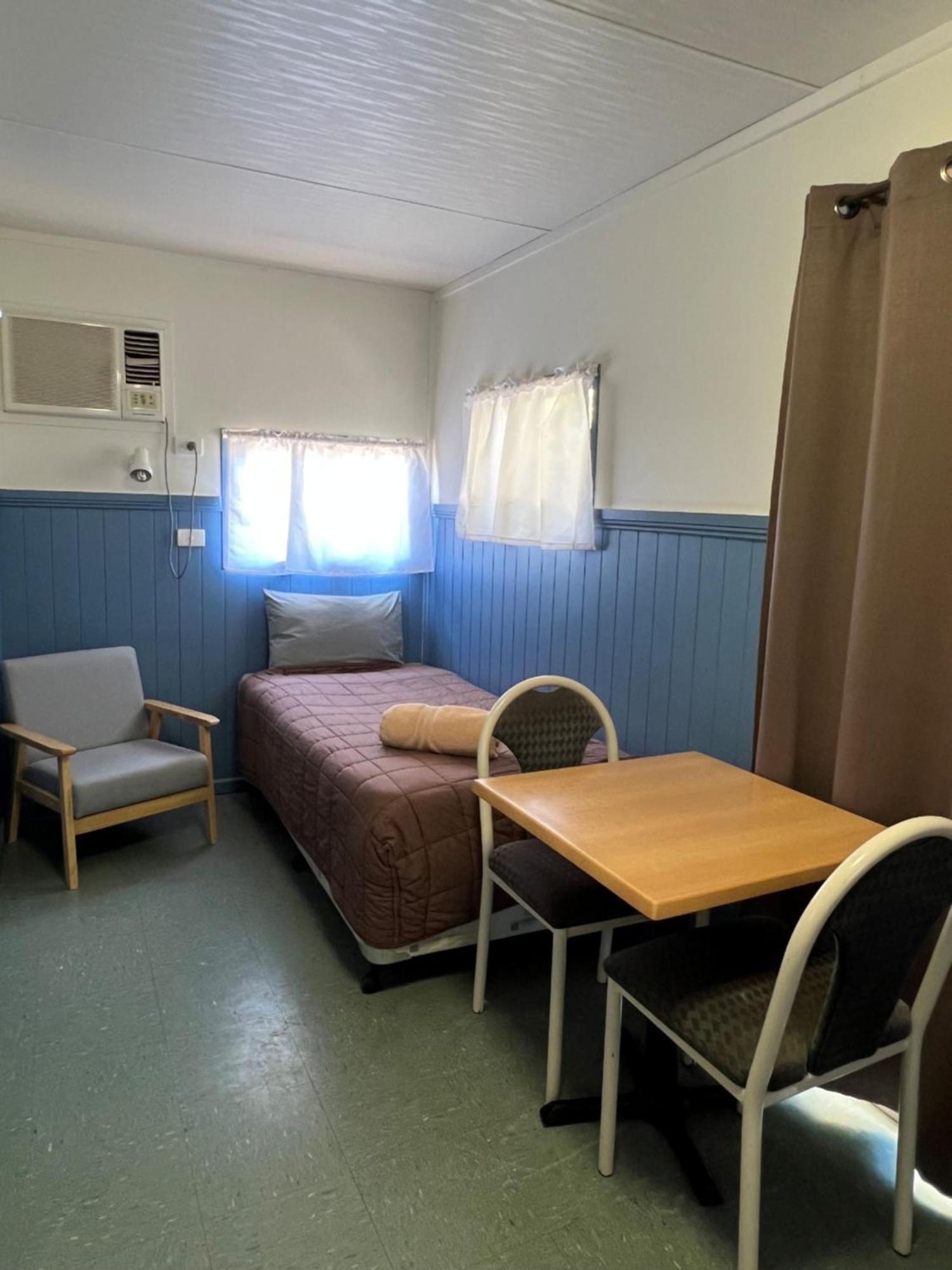 Narrabri Motel And Caravan Park ภายนอก รูปภาพ