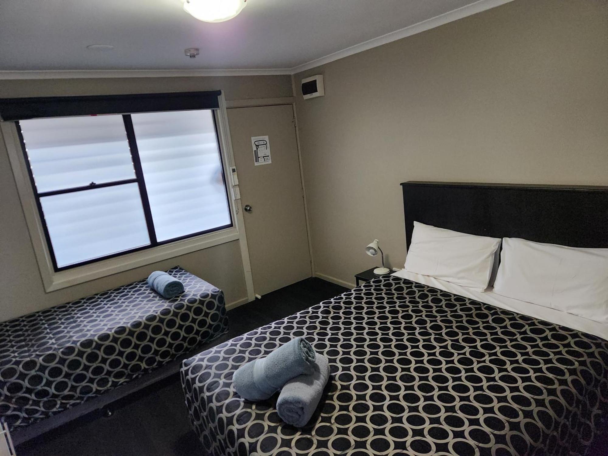 Narrabri Motel And Caravan Park ภายนอก รูปภาพ
