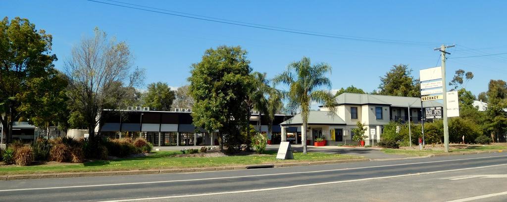 Narrabri Motel And Caravan Park ภายนอก รูปภาพ