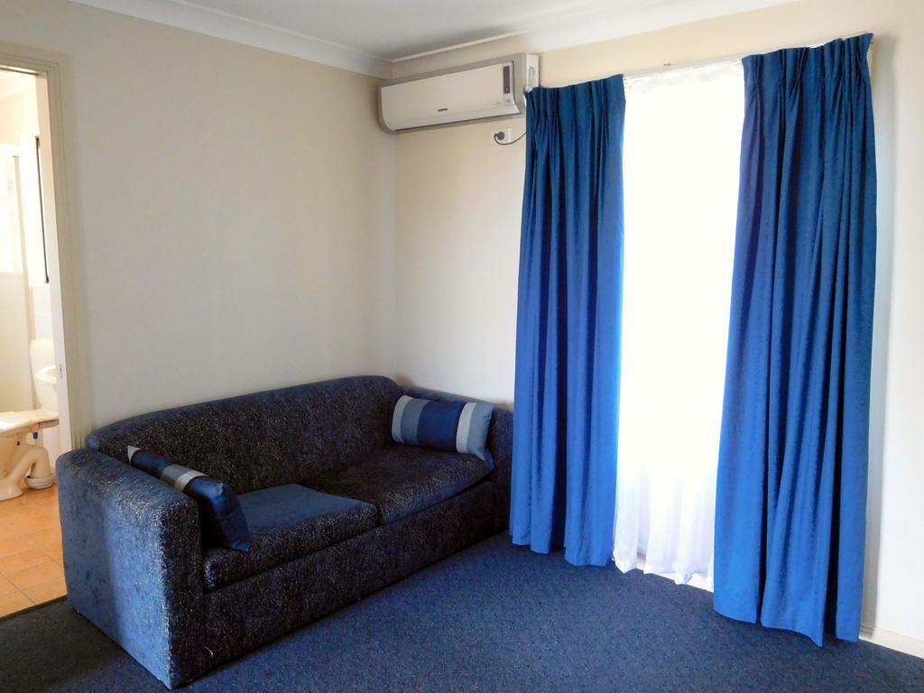 Narrabri Motel And Caravan Park ภายนอก รูปภาพ