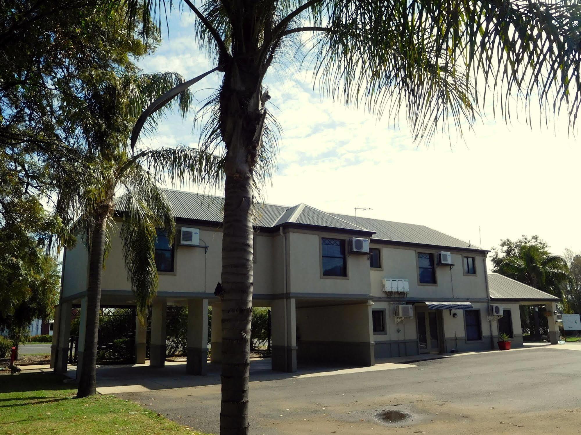 Narrabri Motel And Caravan Park ภายนอก รูปภาพ