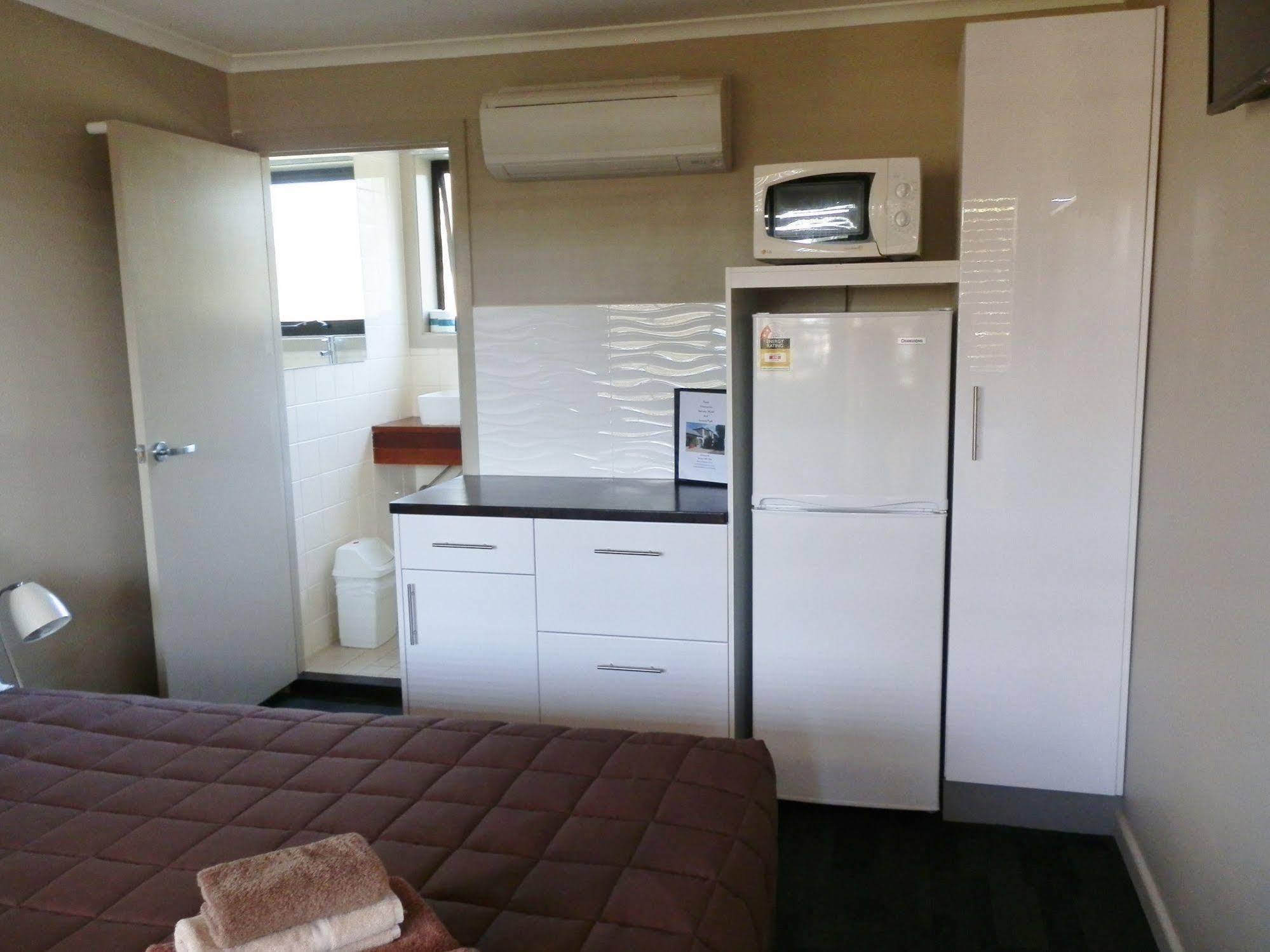 Narrabri Motel And Caravan Park ภายนอก รูปภาพ