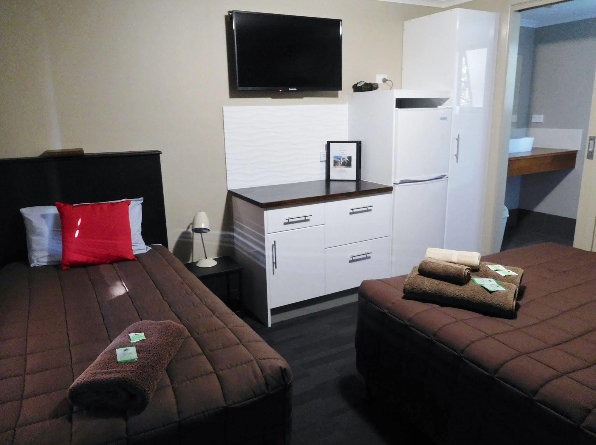 Narrabri Motel And Caravan Park ภายนอก รูปภาพ