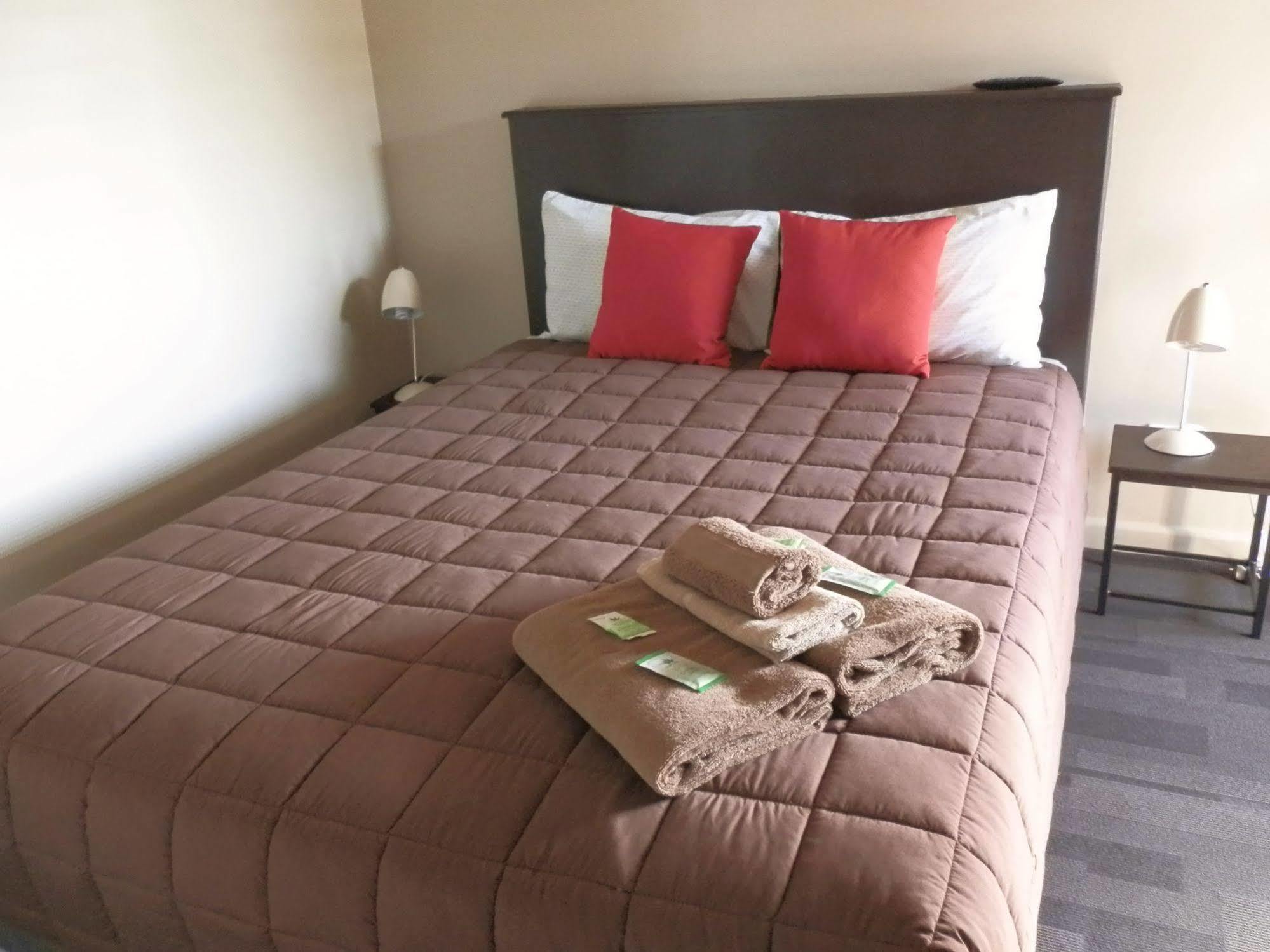 Narrabri Motel And Caravan Park ภายนอก รูปภาพ