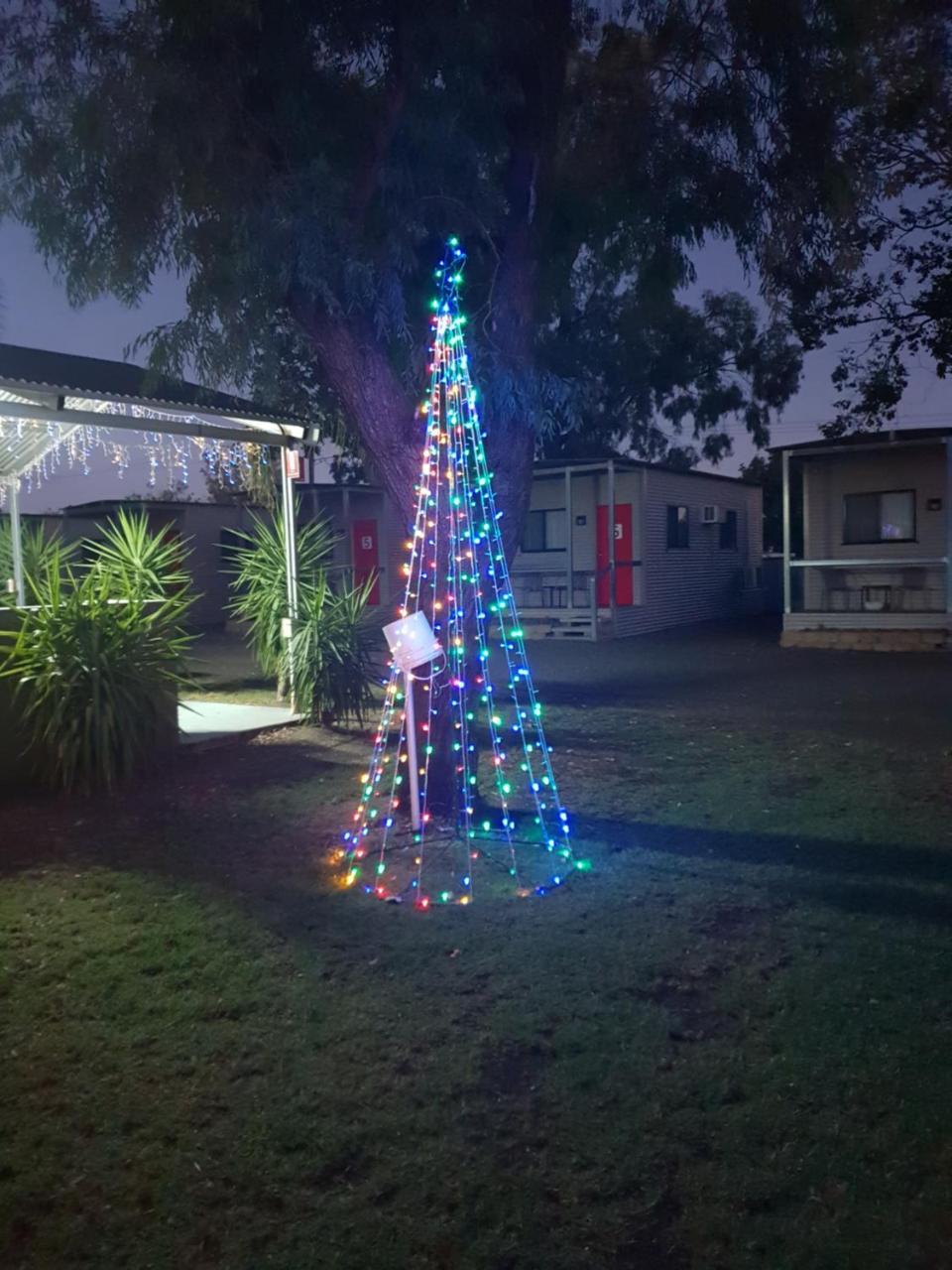 Narrabri Motel And Caravan Park ภายนอก รูปภาพ