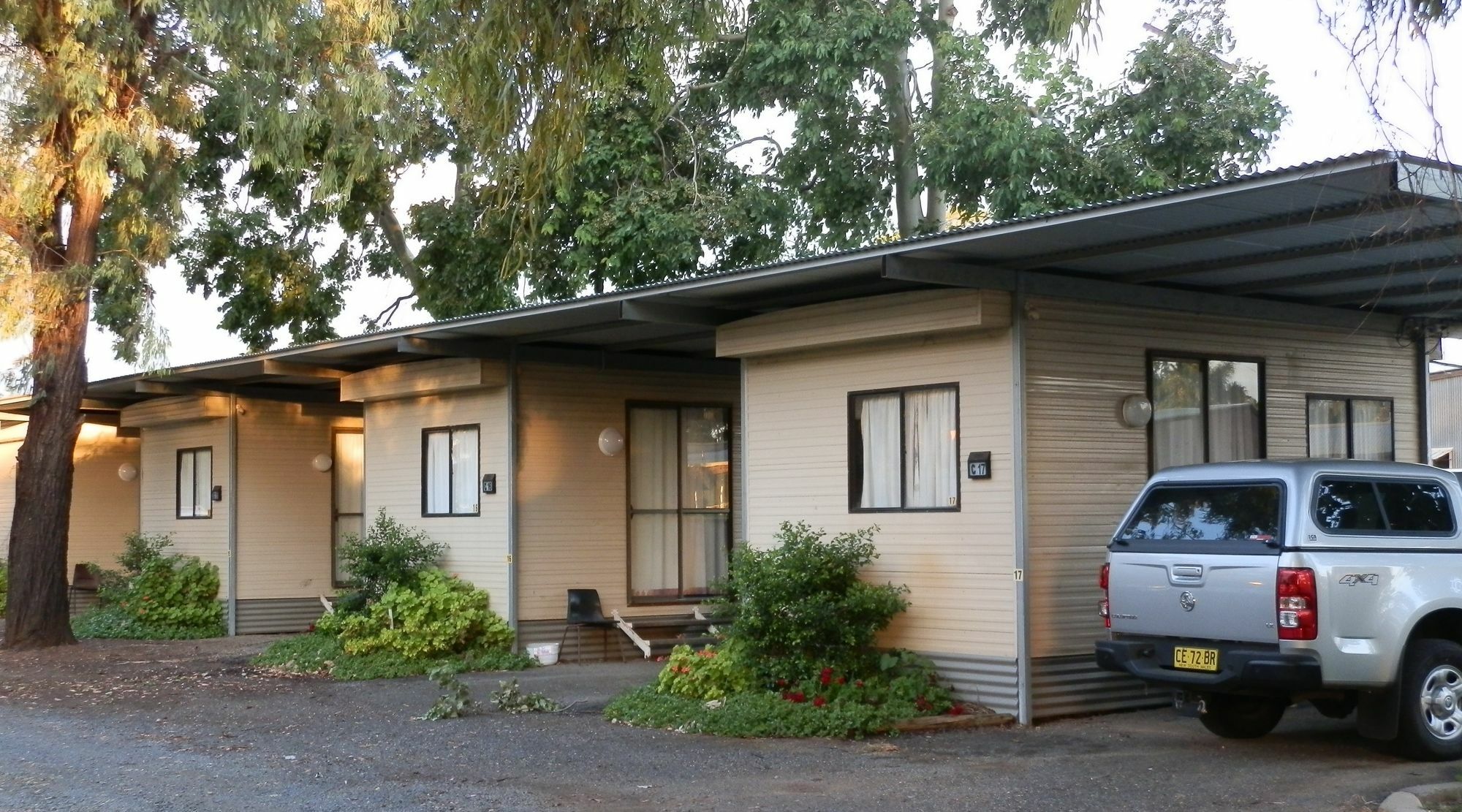 Narrabri Motel And Caravan Park ภายนอก รูปภาพ